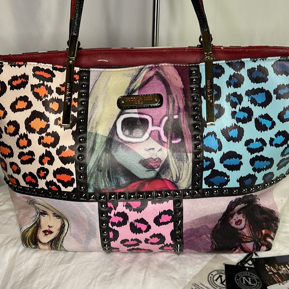 NWT NICOLE LEE “Sketch Book” print design large tote. Adjustable strap included. - Picture 2 of 16
